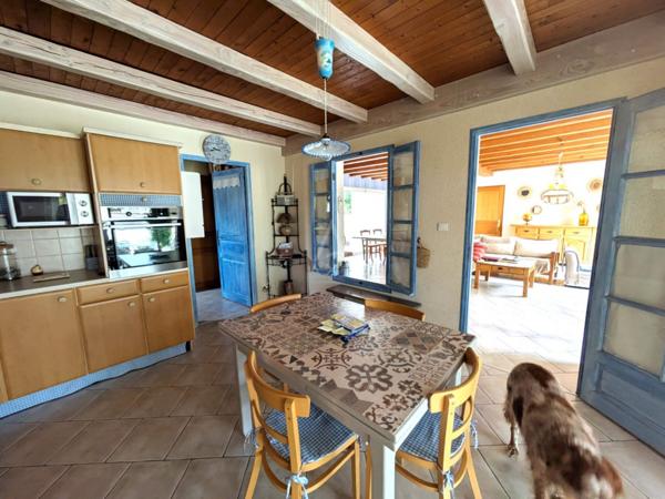 Maison familiale 150m² - 4 chambres . Jardin aménagé, garage  Matha centre