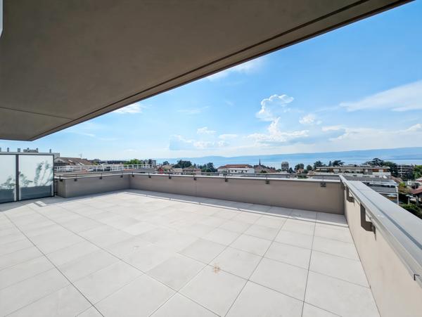à vendre attique 4 pièces THONON LES BAINS (74) - EXCEPTIONNEL – APPARTEMENT 4 PIÈCES EN ATTIQUE AVEC VUE PANORAMIQUE SUR LE LAC LÉMAN