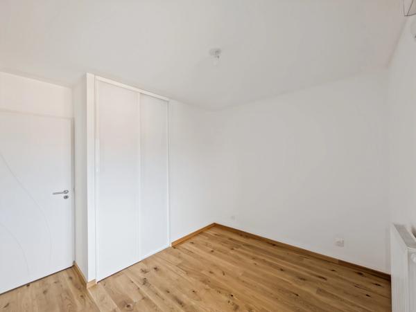 à vendre attique 4 pièces THONON LES BAINS (74) - EXCEPTIONNEL – APPARTEMENT 4 PIÈCES EN ATTIQUE AVEC VUE PANORAMIQUE SUR LE LAC LÉMAN
