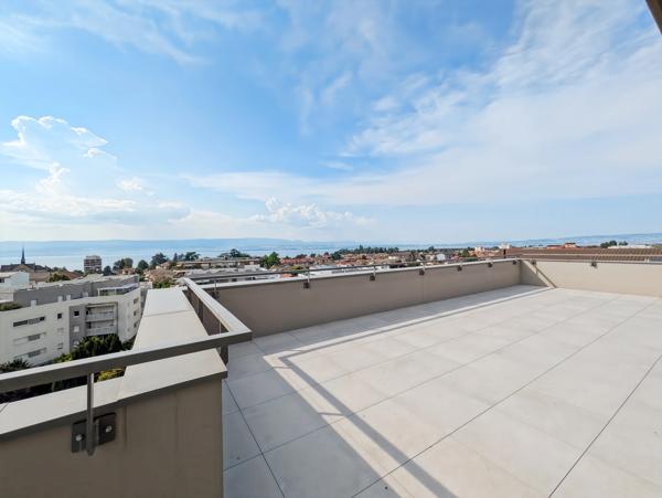 à vendre attique 4 pièces THONON LES BAINS (74) - EXCEPTIONNEL – APPARTEMENT 4 PIÈCES EN ATTIQUE AVEC VUE PANORAMIQUE SUR LE LAC LÉMAN