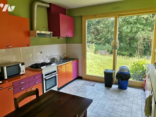 IFFENDIC - Propriété de 562 m² habitables avec dépendances sur terrain paysagé de 4 hectares