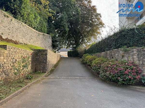 VASTE APPT T6 AVEC GARAGE