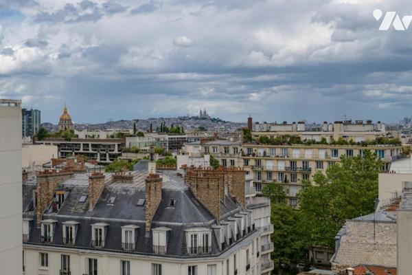 PARIS 15ème Vaugirard Quintinie 2 pièces de 46,27 m² au 10ème et dernier étage avec cave et parking