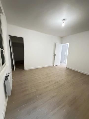 Location Appartement 3 pièces 80 m2 à Cadenet