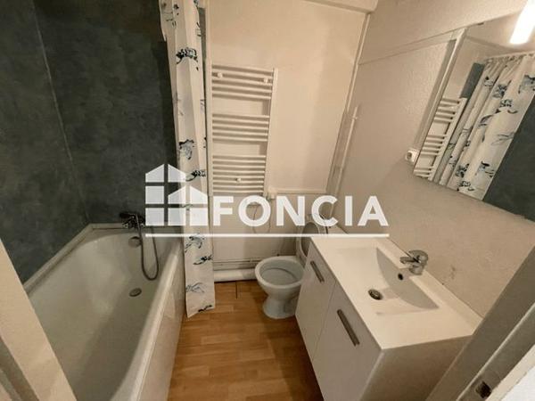 Location Studio 21.85 m² - 13 PLACE DU COLONEL FABIEN Nancy 54000