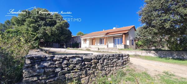 Robion (84440) ANCIEN CORPS DE FERME de 1804 et villa de 1960 vue Alpilles et Luberon