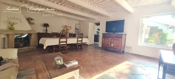 Robion (84440) ANCIEN CORPS DE FERME de 1804 et villa de 1960 vue Alpilles et Luberon