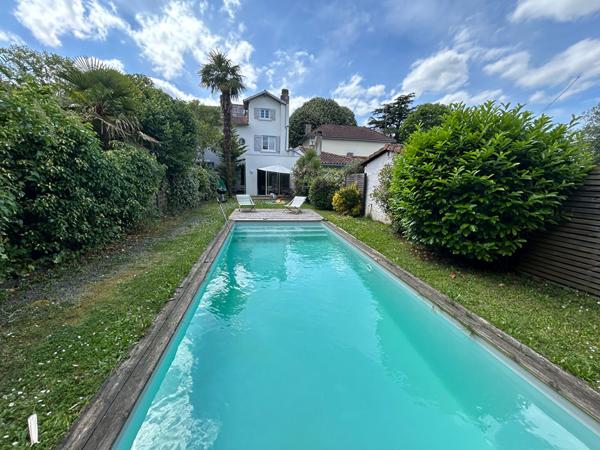 A vendre Maison centre ville Mont De Marsan 4 chambres piscine