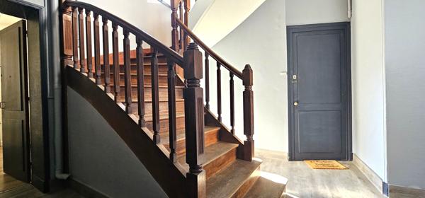 Mairie de Chantenay , très bel immeuble de rapport composé de 5 appartements