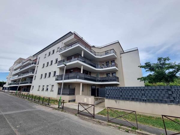 Appartement T1 à vendre à Noisiel - Investissement idéal, calme et proche commodités
