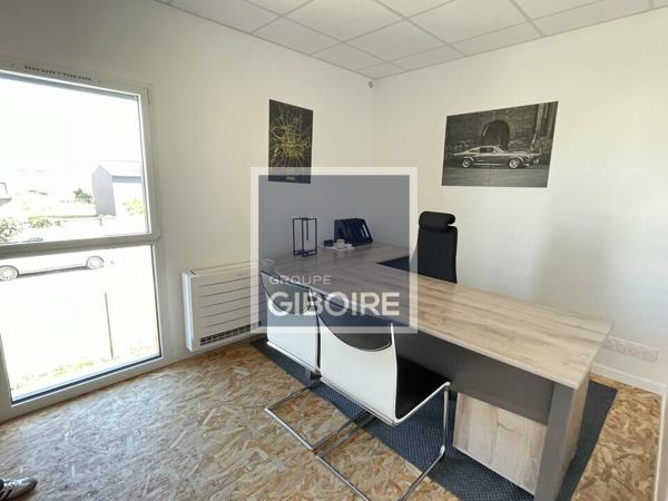 Local d'activites 130 m² à louer LAILL (réf : 35.6762)