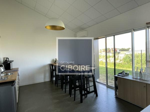 Local d'activites 130 m² à louer LAILL (réf : 35.6762)