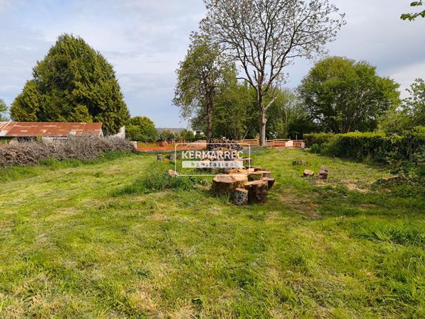 Terrain – 778 m² environ à Elven (ref : 100864-AV)
