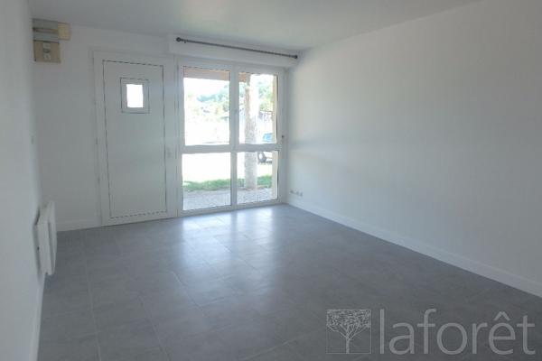 Location appartement près de PONT AUDEMER - 1 pièce(s) - 22 m² - 311 €/mois