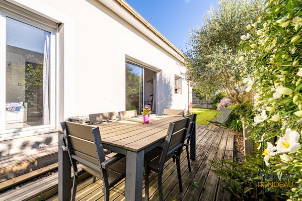 A vendre Nantes Petit Port Maison en impasse jardin garage