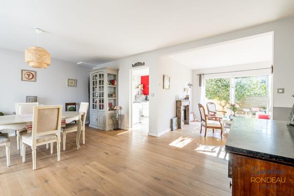 A vendre Nantes Petit Port Maison en impasse jardin garage