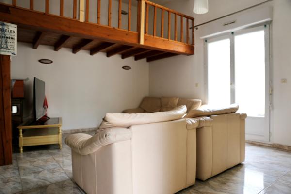 A vendre maison louée de plain pied+parking+garage : Clairmarais, 2 chambres, 2 cours   REIMS (51)