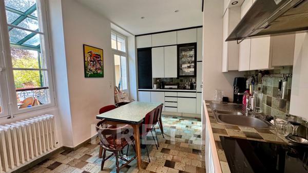 Maison bourgeoise avec jardin