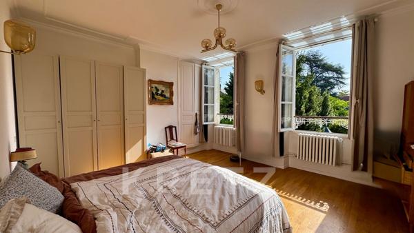 Maison bourgeoise avec jardin