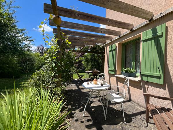 A vendre belle Maison côté ouest de type 6 avec grand jardin au calme !