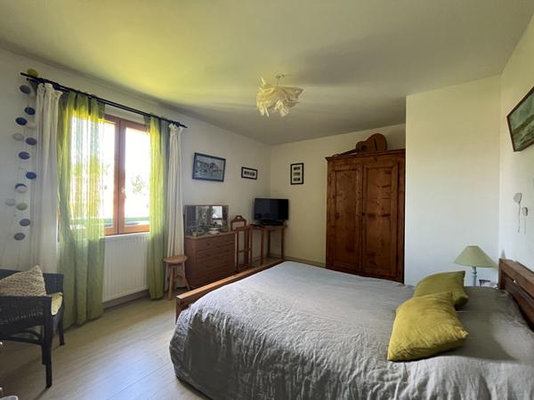 A vendre belle Maison côté ouest de type 6 avec grand jardin au calme !