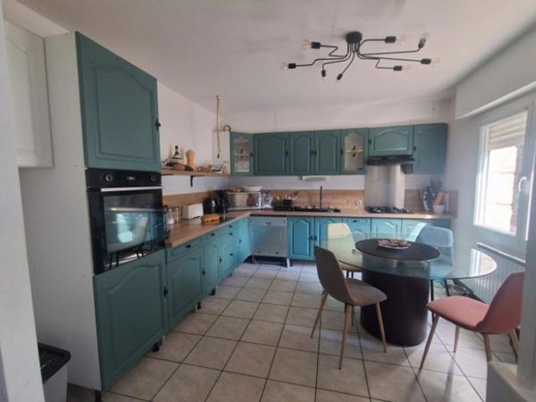 Maison 6 pièces avec studio   (56)
