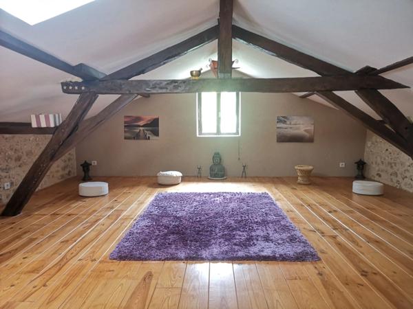 Bel ensemble immobilier avec 1 gite ou maison d'amis, piscine, au calme et sans vis à vis