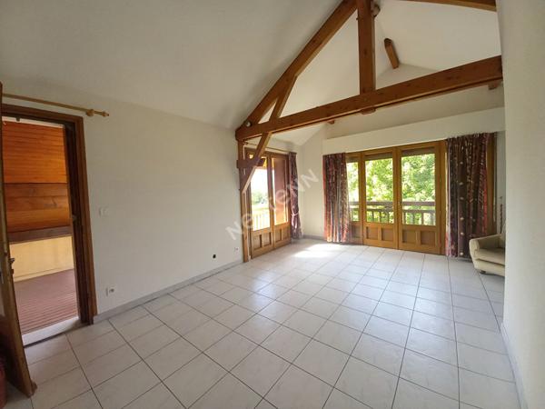 Maison spacieuse sur sous-sol complet à Sonnaz - Idéale pour une famille !