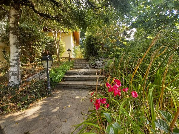 Maison spacieuse sur sous-sol complet à Sonnaz - Idéale pour une famille !