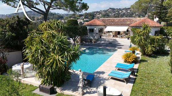 Mougins, Maison de caractère avec piscine 266 m² hab plus dépendances