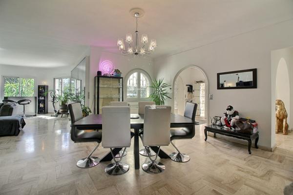 Mougins, Maison de caractère avec piscine 266 m² hab plus dépendances