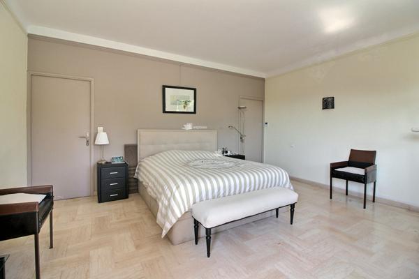 Mougins, Maison de caractère avec piscine 266 m² hab plus dépendances