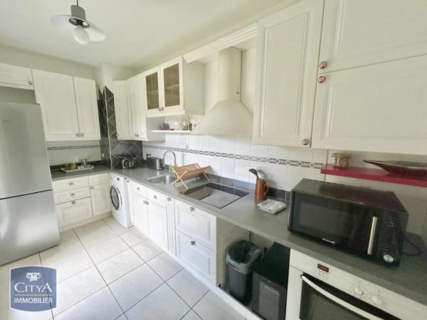 Appartement à louer 3 pièces 75.42m² Le Mans (72000)