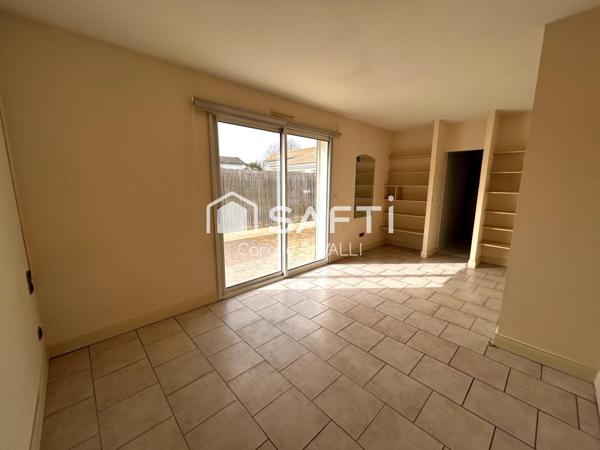 Maison plain-pied au calme quartier Saint -Cybard avec plusieurs places de stationnement privées
