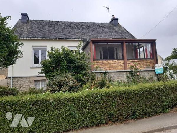 Maison 4 pièces à vendre à EVELLYS-NAIZIN (56500), Morbihan (56), situé dans le centre-ville de...