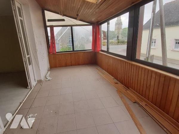 Maison 4 pièces à vendre à EVELLYS-NAIZIN (56500), Morbihan (56), situé dans le centre-ville de...