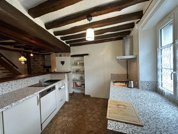 SAMOIS SUR SEINE centre bourg - Charmante maison de village 4 pièces 81 M2 environ entièrement rénovée.