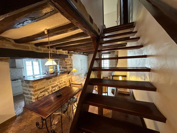 SAMOIS SUR SEINE centre bourg - Charmante maison de village 4 pièces 81 M2 environ entièrement rénovée.