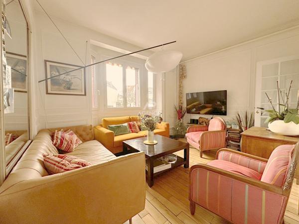 Chaville - Maison 5 pièces, 3 chambres + bureau €610 000 ** - Référence 675-C