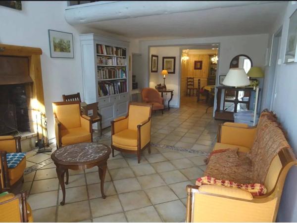 Mas en pierre en Cévennes avec 7ht de terrain garage et piscine vue panoramique