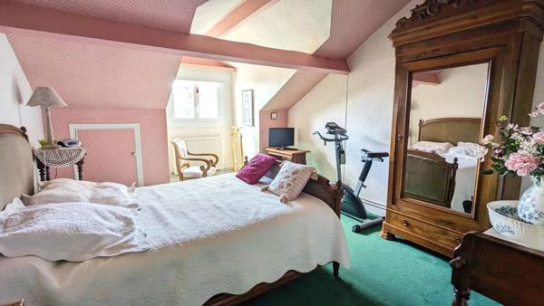 Maison familiale de caractère – Parc arboré de 4 900 m², dépendances et pigeonnier – secteur Artigues, Foulayronnes