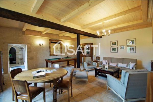 LOGIS XVIe siècle, 5 CHAMBRES, JARDIN, DÉPENDANCES ET GITE