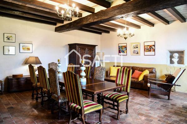 LOGIS XVIe siècle, 5 CHAMBRES, JARDIN, DÉPENDANCES ET GITE