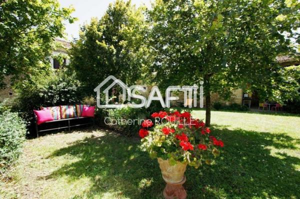 LOGIS XVIe siècle, 5 CHAMBRES, JARDIN, DÉPENDANCES ET GITE