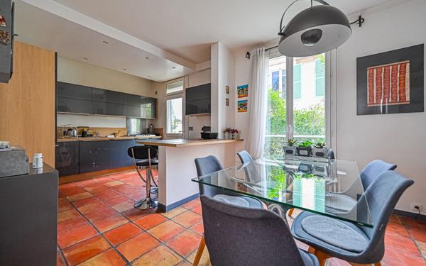 Maison à vendre    4 pièces •  Paris 19