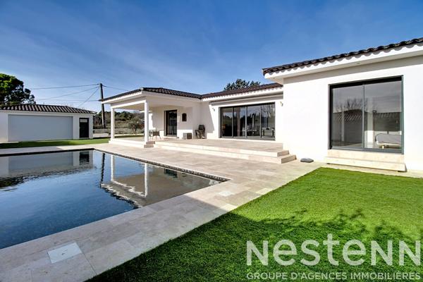 A VENDRE DRAGUIGNAN - MAISON NEO PROVENCALE DE PLAIN PIED de 180 m² avec GARAGE et PISCINE