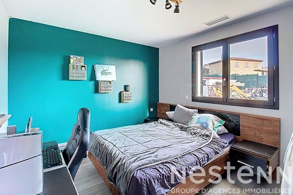 A VENDRE DRAGUIGNAN - MAISON NEO PROVENCALE DE PLAIN PIED de 180 m² avec GARAGE et PISCINE
