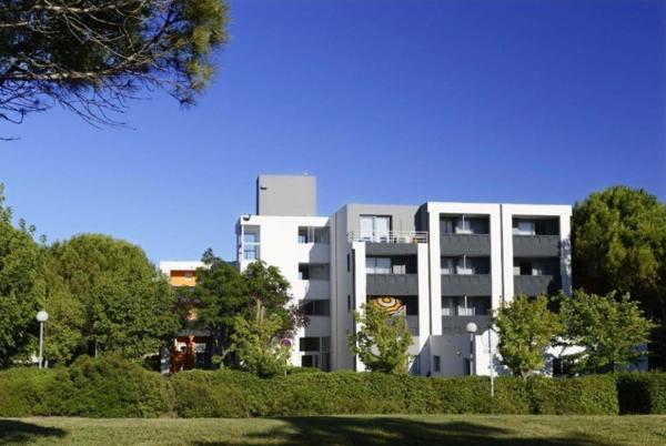 INVESTISSEMENT LOCATIF – BALARUC LES BAINS – Résidence de tourisme Odalys Aqualia - 5,77 % de rentabilité
