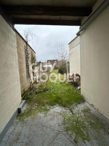Lacroix-Saint-Ouen : Maison de ville à découvrir !