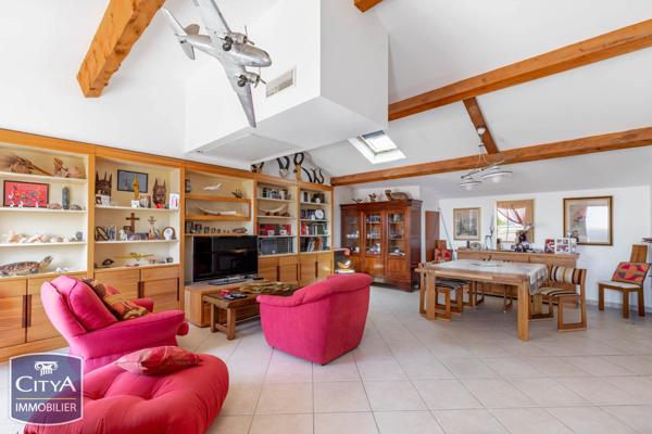 Appartement à vendre 4 pièces 117m² Six-Fours-les-Plages (83140)